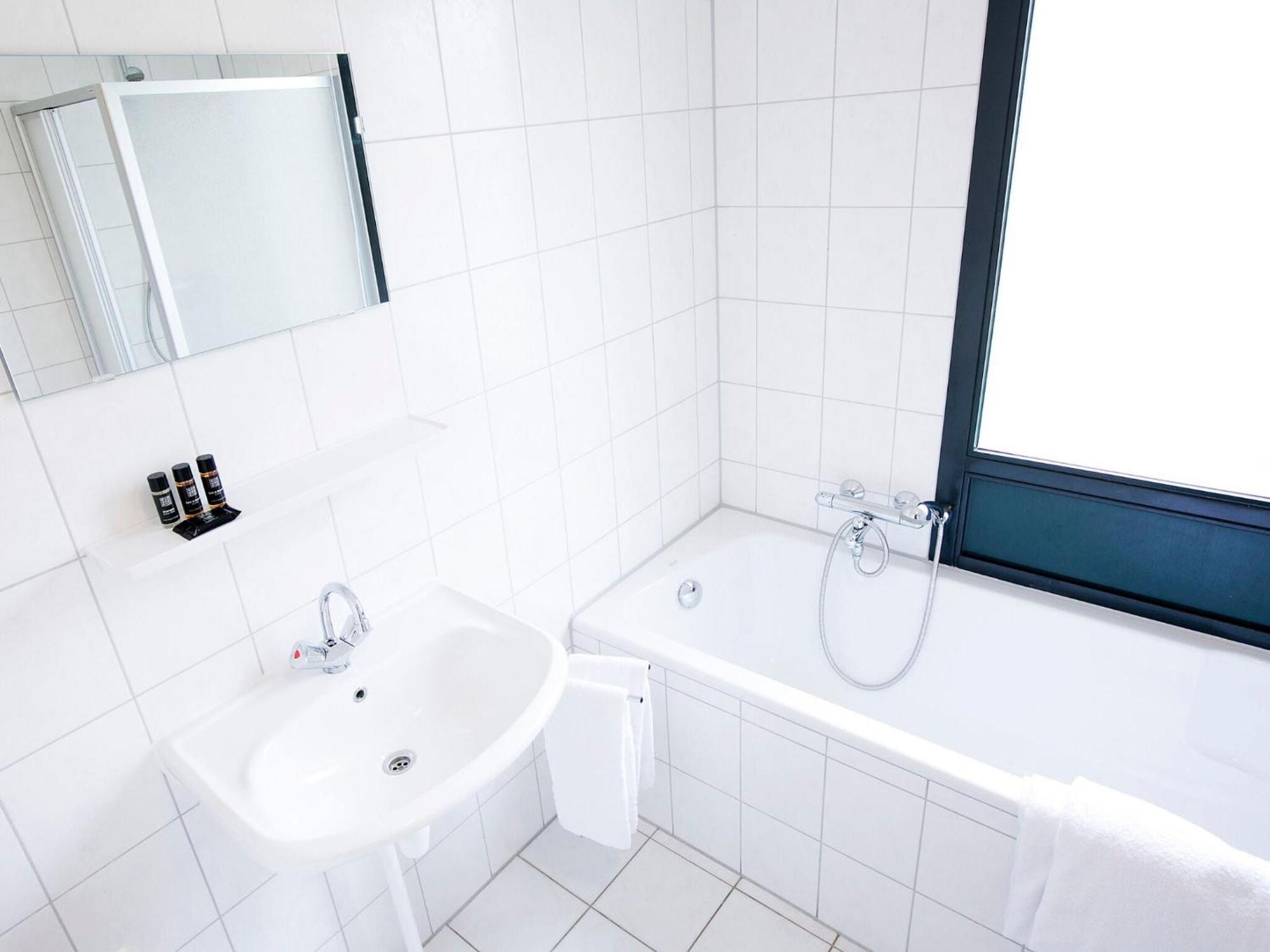 Nice Holiday Home With Garden Zevenhuizen  Экстерьер фото