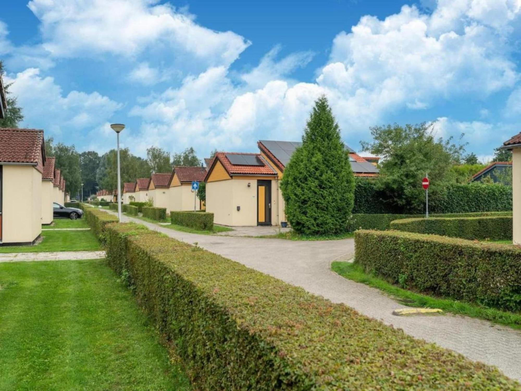 Nice Holiday Home With Garden Zevenhuizen  Экстерьер фото